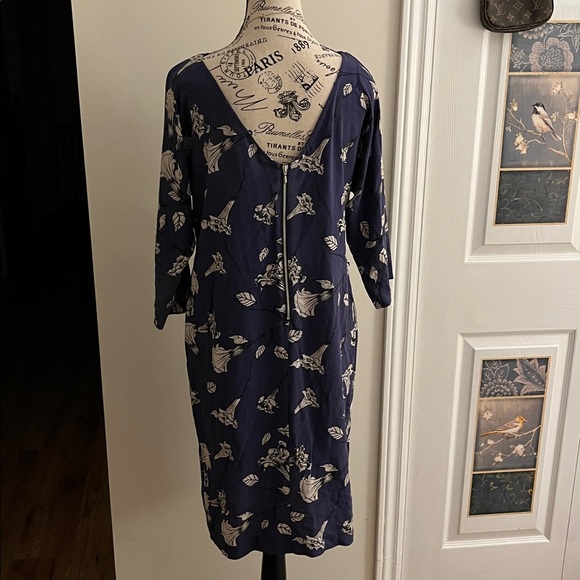 Babaton Navy Dress with White Floral Print - Picture 4 of 11